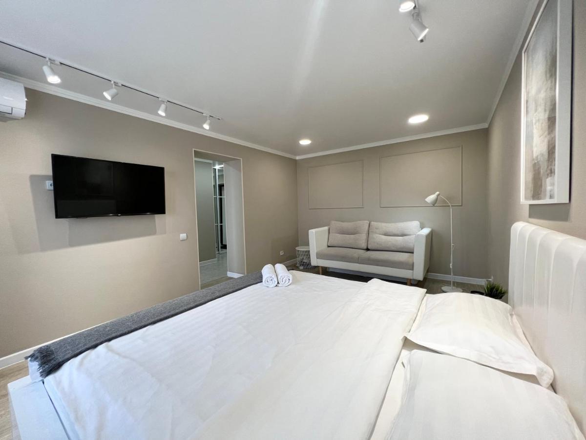 Luxury Apartments 파블로다르 외부 사진